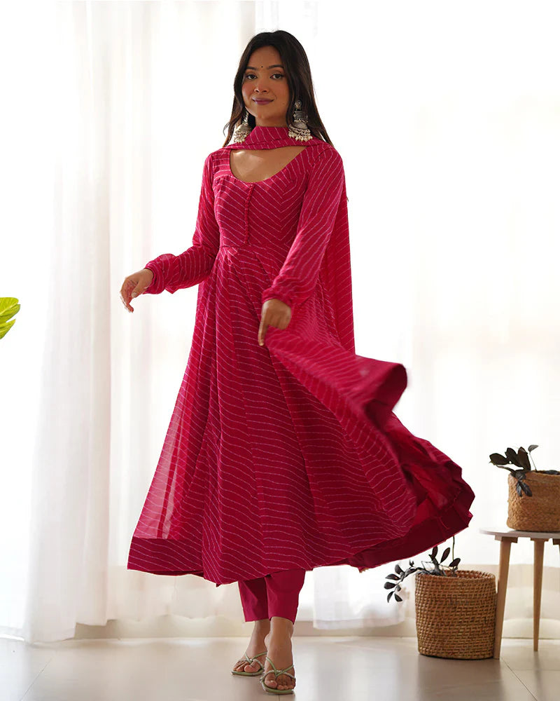 RANI PINK COLOR LAHERIYA PRINT GEORGETTE THREE PIECE ANARKALI SUIT