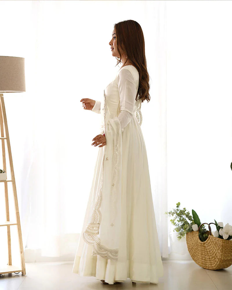 BEAUTIFUL WHITE COLOR PURE CHANDERI SILK THREE PIECE ANARKALI SUIT