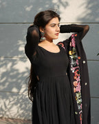 GEORGETTE BLACK COLOUR BACKLESS ANARKALI THREE PIECE SUIT