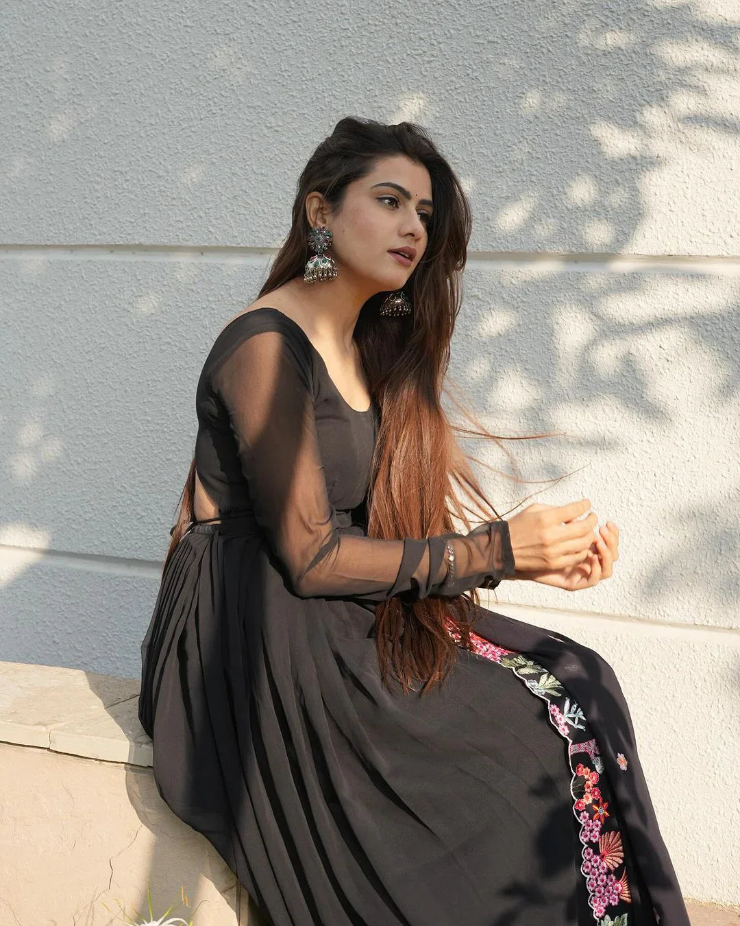 GEORGETTE BLACK COLOUR BACKLESS ANARKALI THREE PIECE SUIT