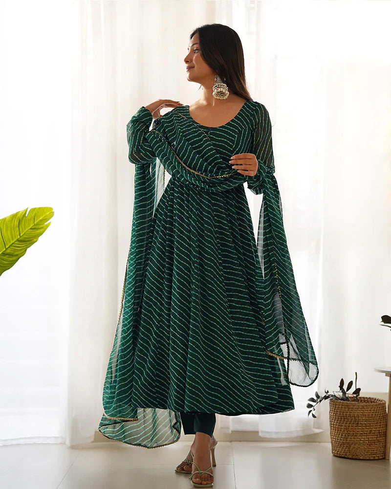 GREEN COLOR LAHERIYA PRINT GEORGETTE THREE PIECE ANARKALI SUIT