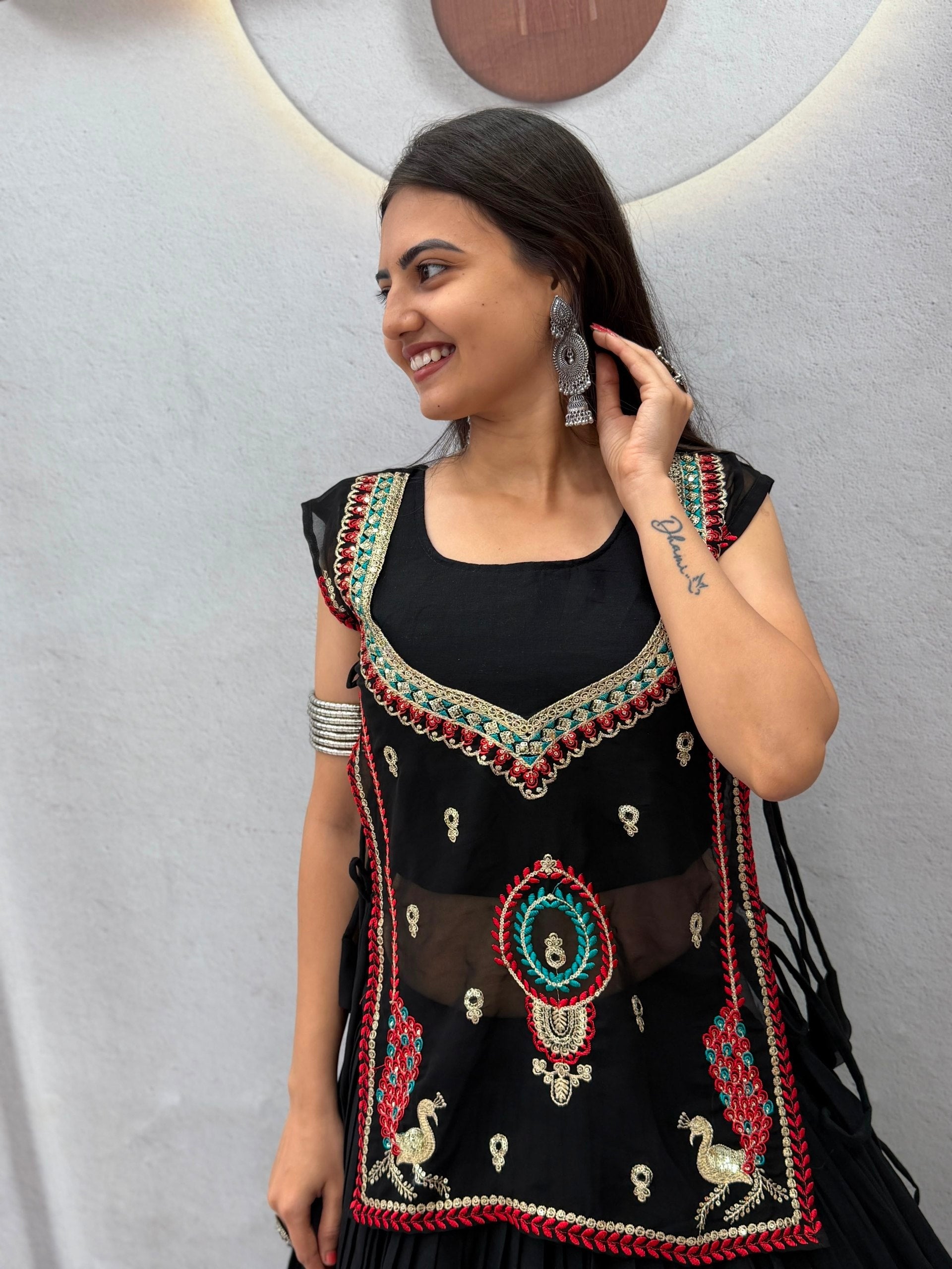 BLACK MIRROR & KUTCHI GAMTHI EMBROIDERED DESIGNER NAVRATRI LEHENGA CHOLI