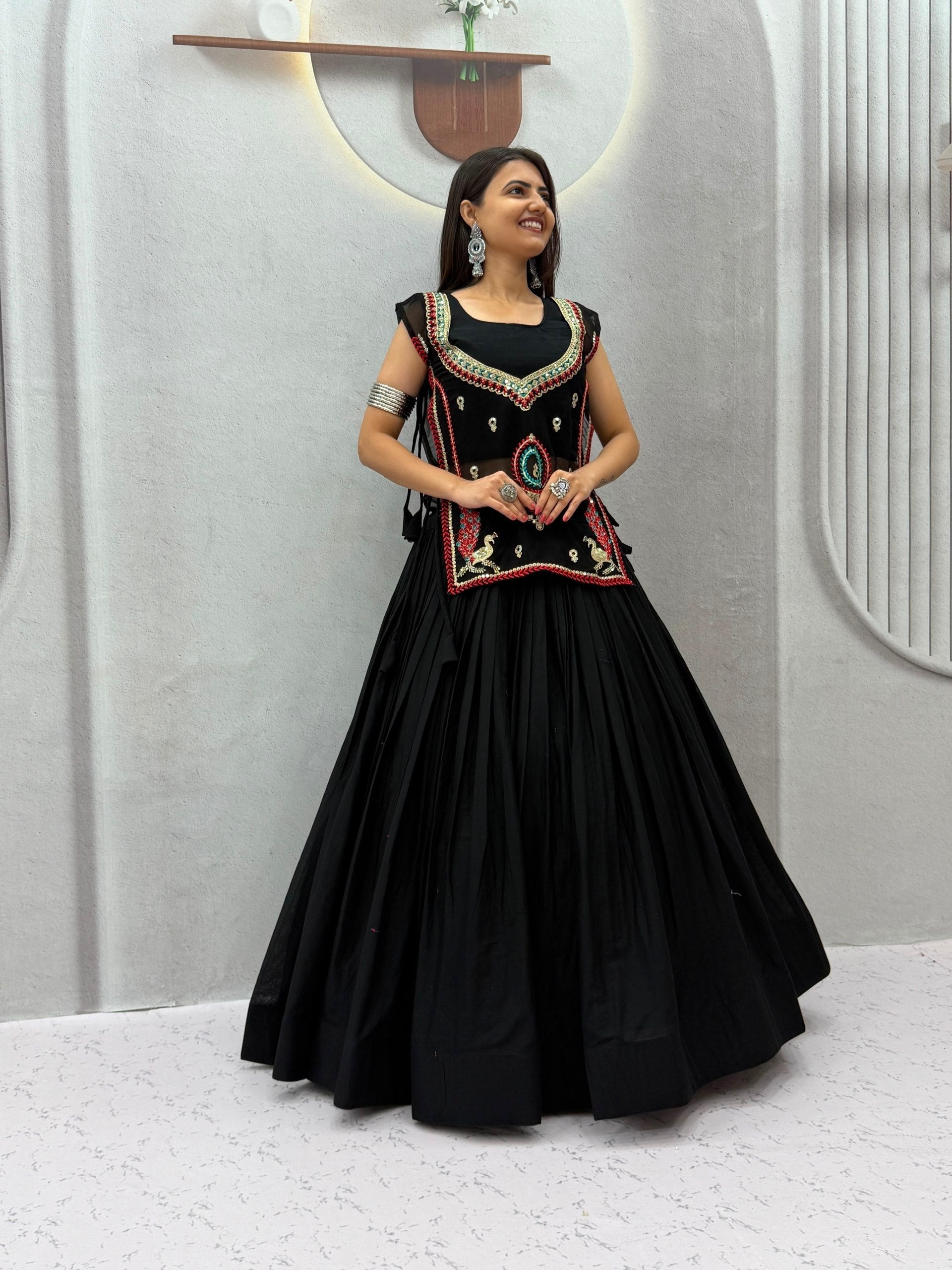 BLACK MIRROR & KUTCHI GAMTHI EMBROIDERED DESIGNER NAVRATRI LEHENGA CHOLI