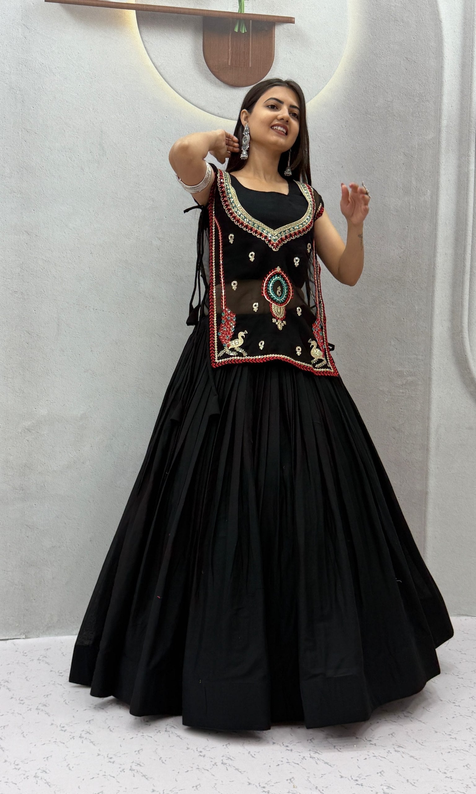 BLACK MIRROR & KUTCHI GAMTHI EMBROIDERED DESIGNER NAVRATRI LEHENGA CHOLI