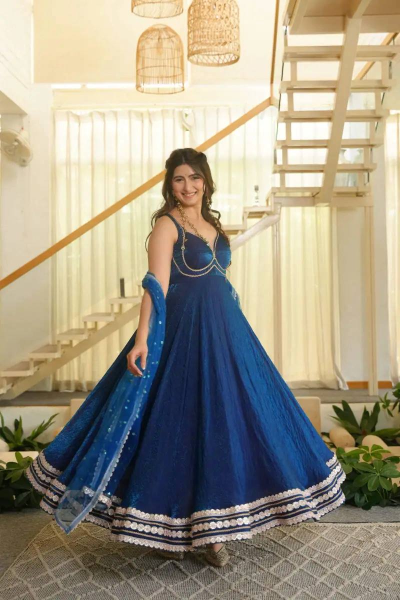 REGAL BLUE FENDY SILK HEAVY LACE WORK 7 METER FLARED GOWN SET