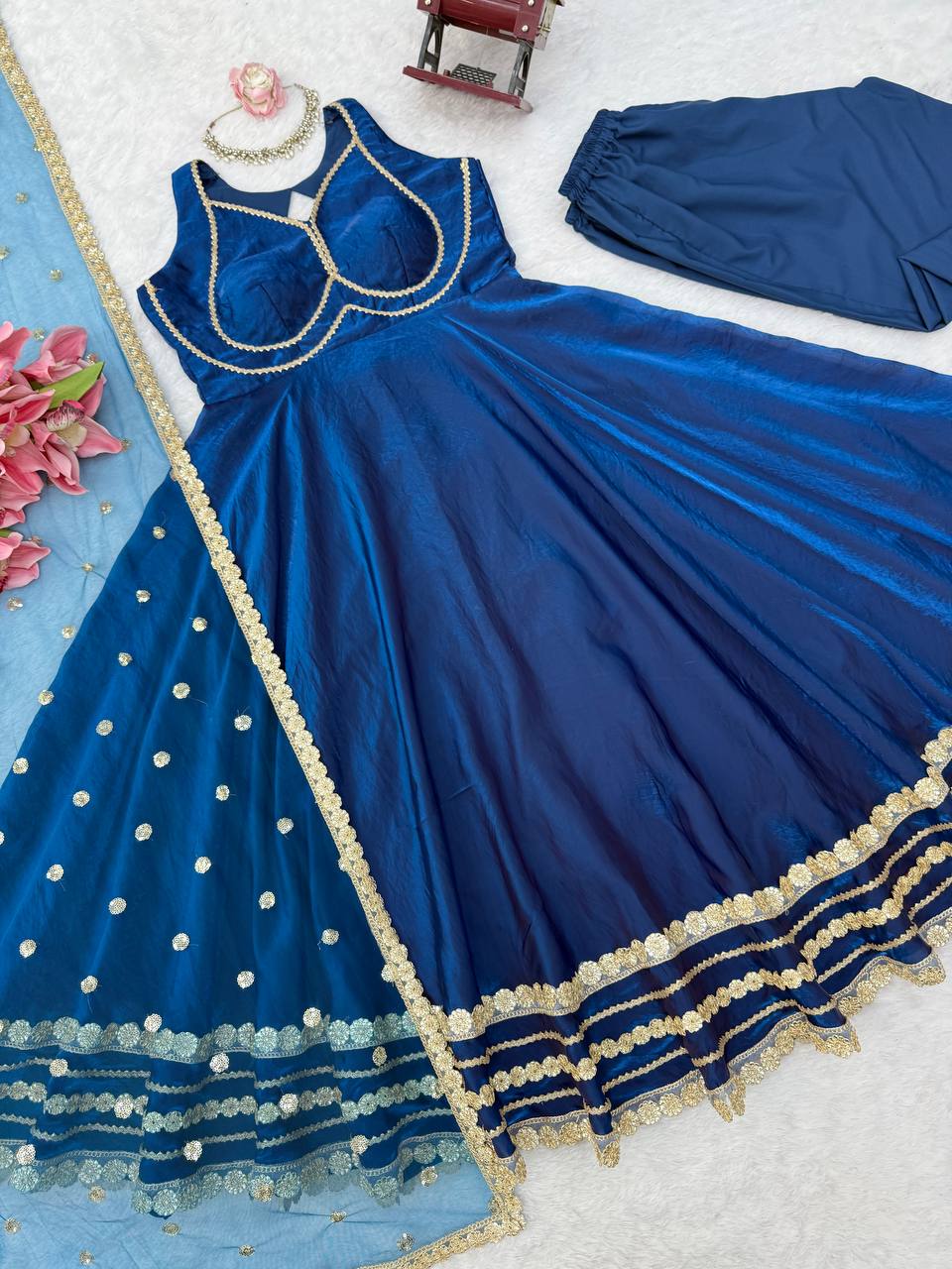 REGAL BLUE FENDY SILK HEAVY LACE WORK 7 METER FLARED GOWN SET