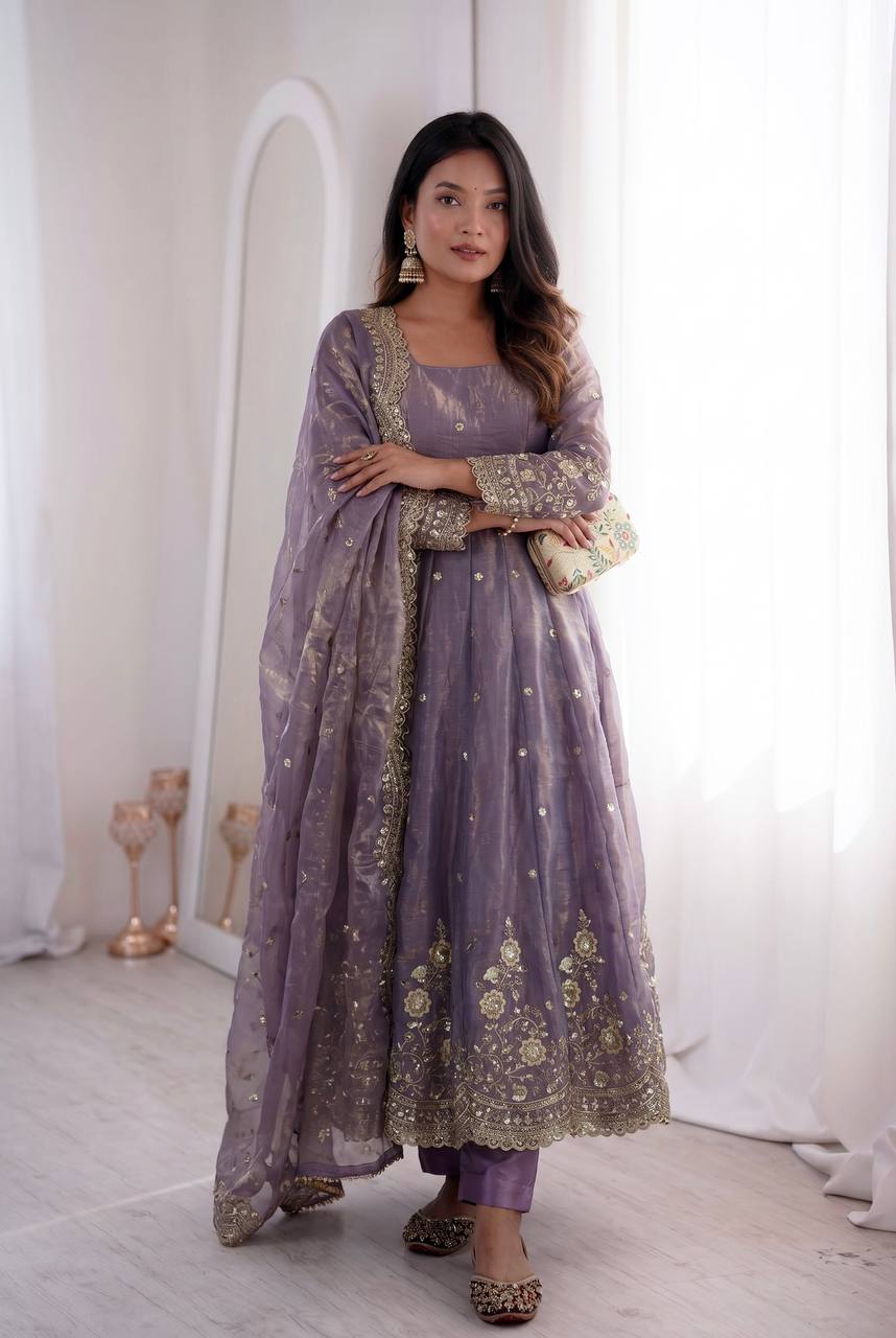 TRENDING EMBROIDERED DESIGNER ANARKALI SUIT SET