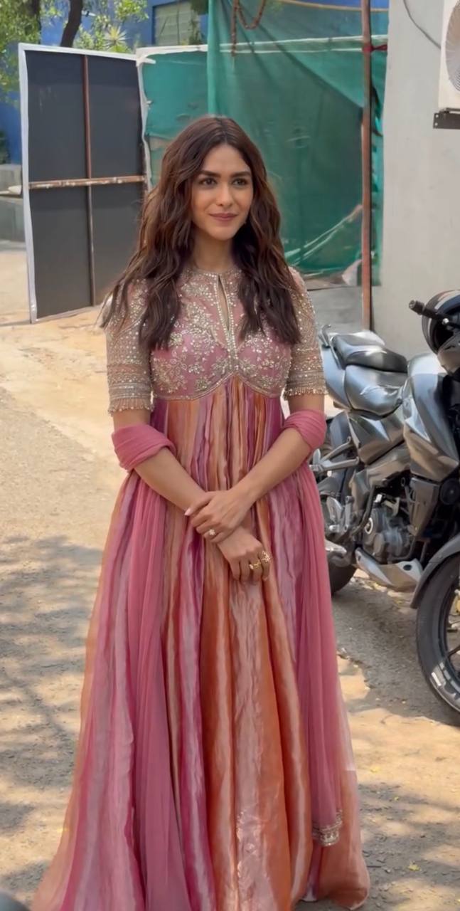 RANJHNA DUAL TONE ROSE AND COPPER EMBELLISHED FESTIVE ANARKALI SET