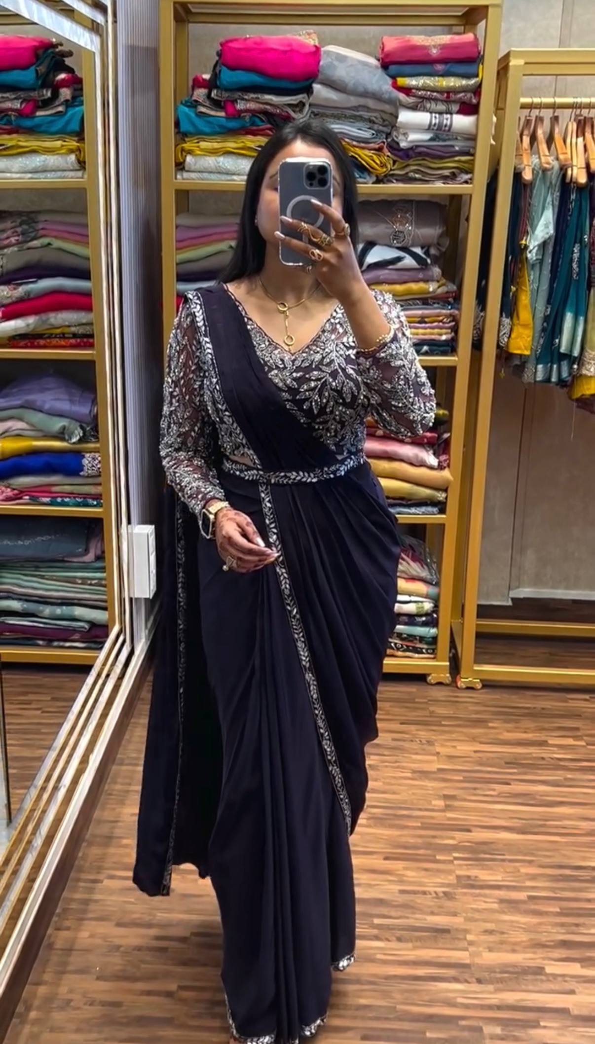 SUPERHIT TRENDING READY TO WEAR SAREE WITH STYLISH BLOUSE
