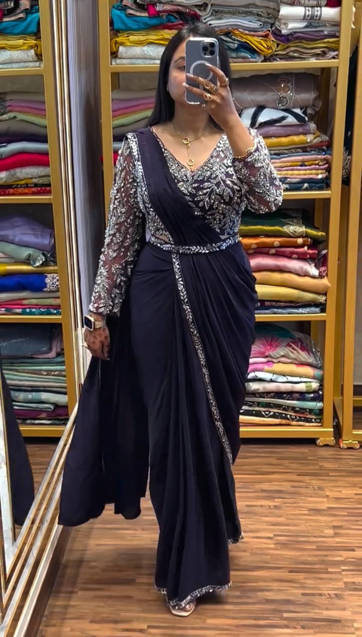 SUPERHIT TRENDING READY TO WEAR SAREE WITH STYLISH BLOUSE