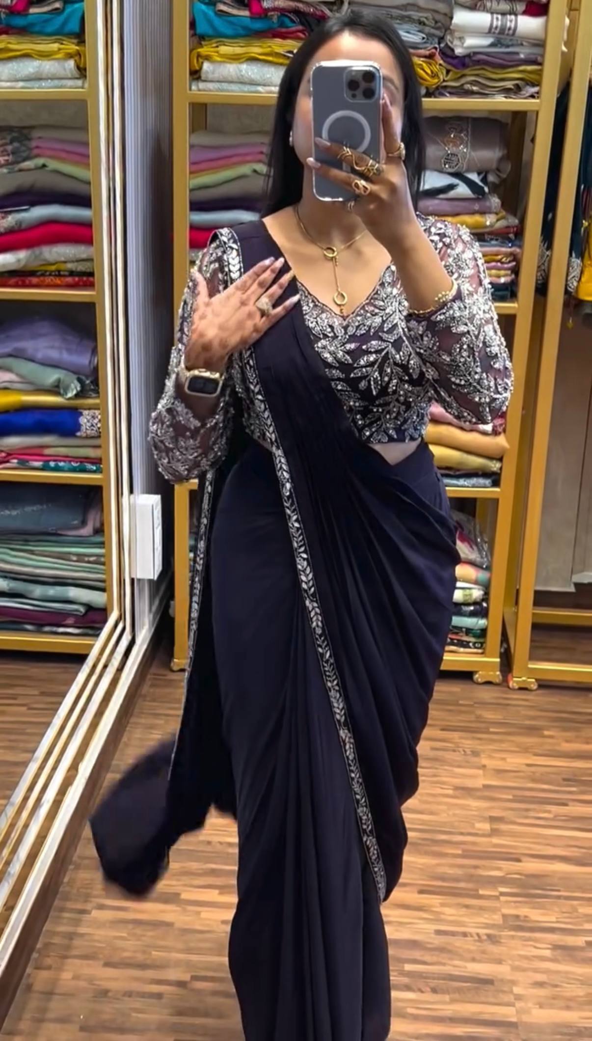 SUPERHIT TRENDING READY TO WEAR SAREE WITH STYLISH BLOUSE