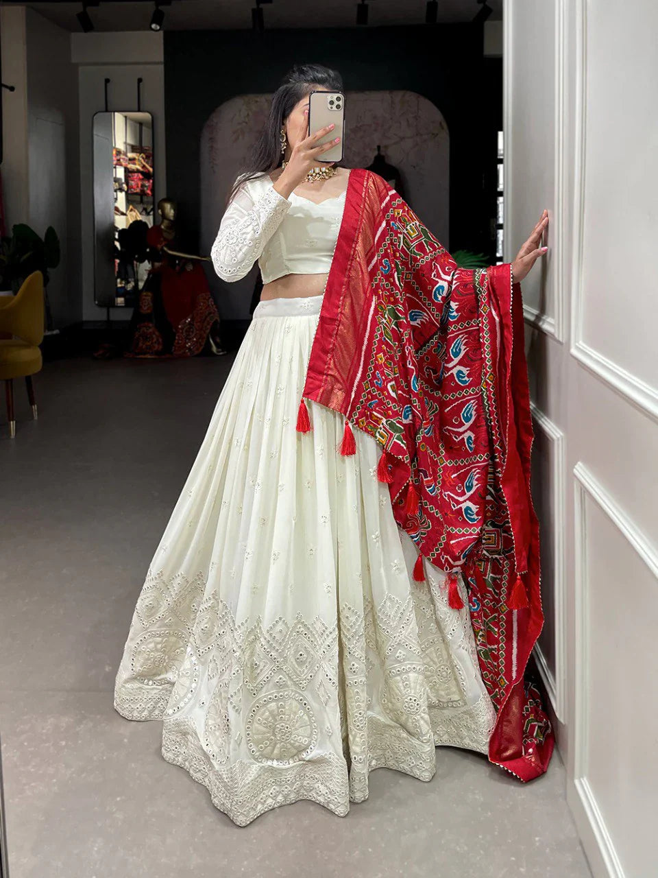 OFF WHITE LUCKNOWI EMBROIDERY WORK LEHENGA CHOLI