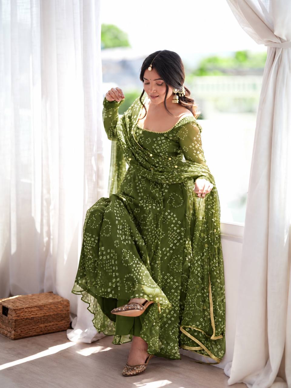 DESIGNER GREEN BANDHEJ PRINTED FLARED ANARKALI SUIT SET