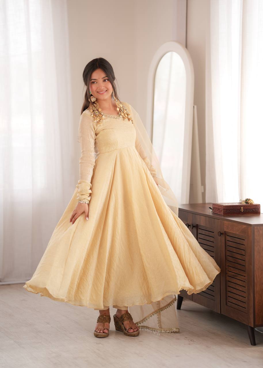 ROYAL IVORY EMBROIDERED DESIGNER ANARKALI SUIT SET