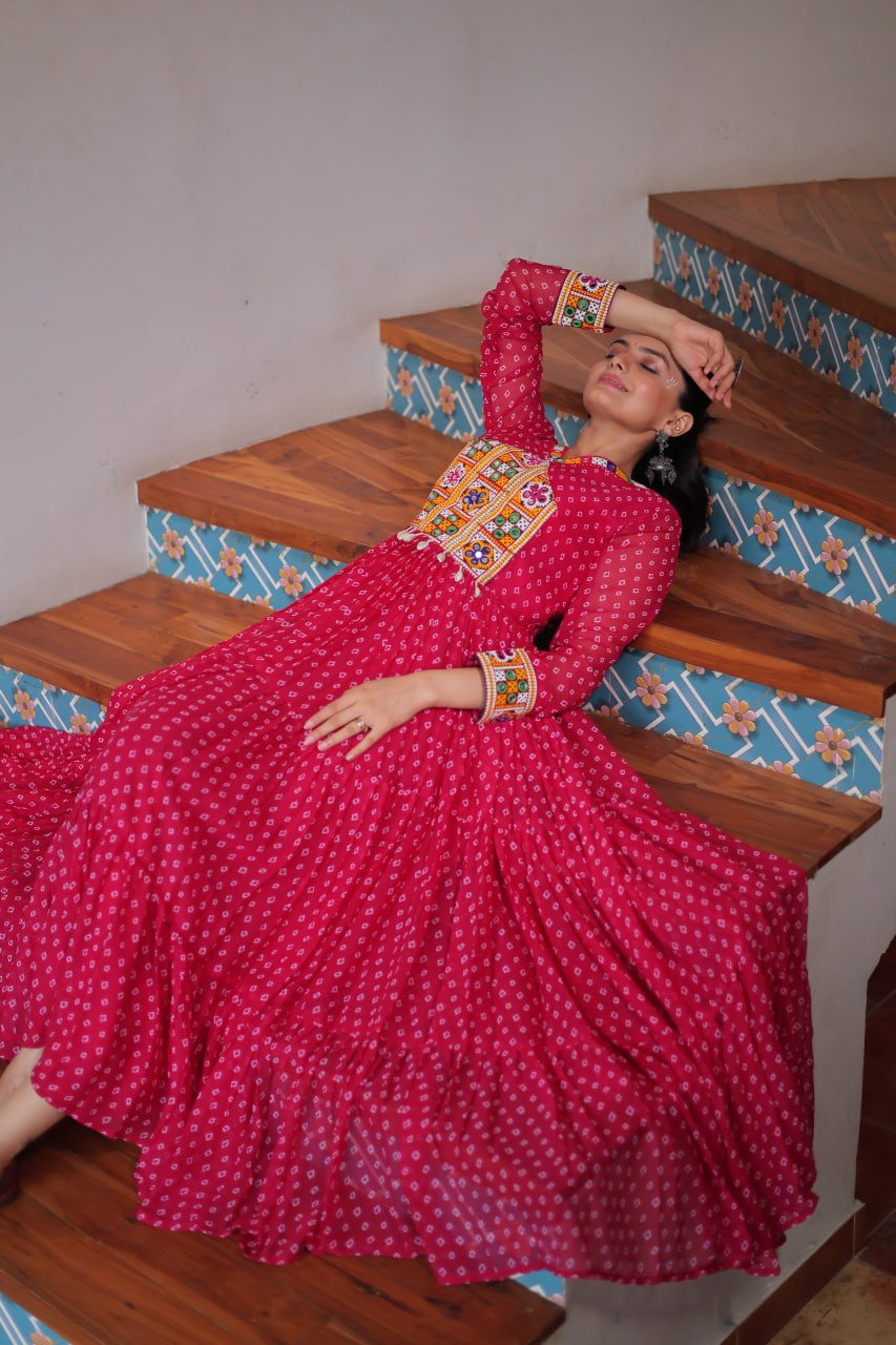 PINK COLOR GEORGETTE BANDHANI PRINT NAVRATRI GOWN