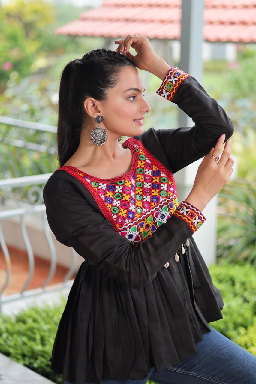 BLACK COLOR ROMAN SILK BASE GAMTHI WORK KEDIYA FOR NAVRATRI