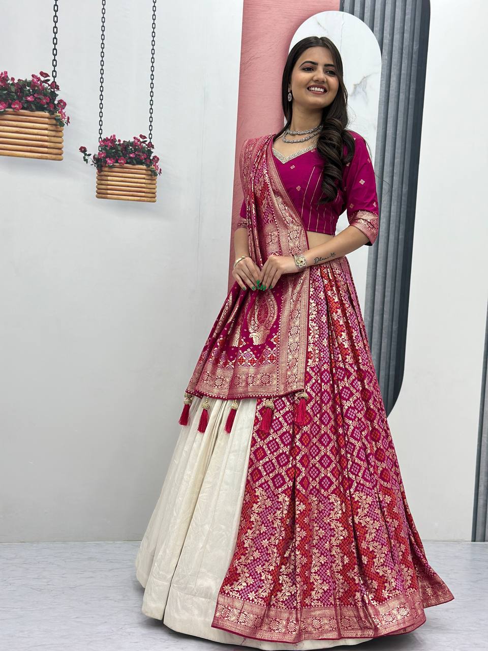 WEDDING SPECIAL TRENDING LEHENGA SAREE