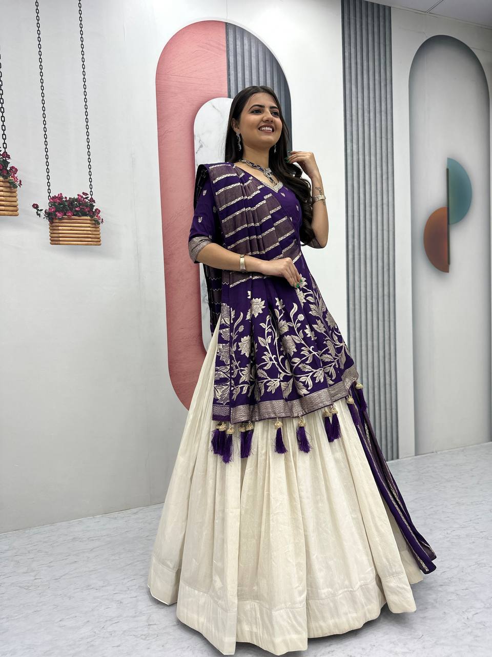 WEDDING SPECIAL TRENDING LEHENGA SAREE
