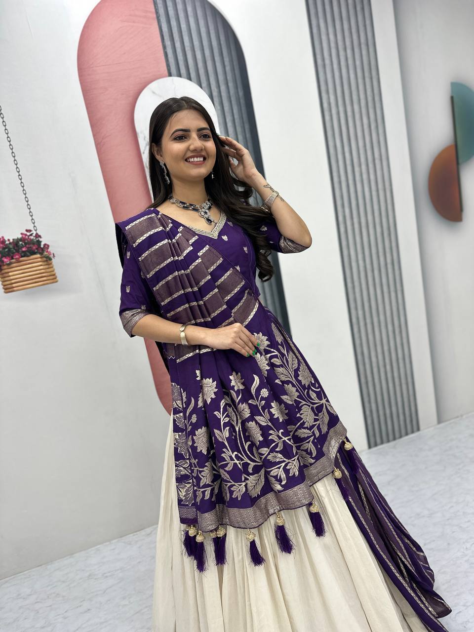 WEDDING SPECIAL TRENDING LEHENGA SAREE