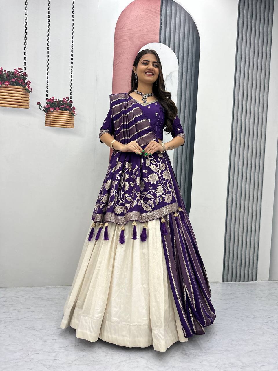 WEDDING SPECIAL TRENDING LEHENGA SAREE