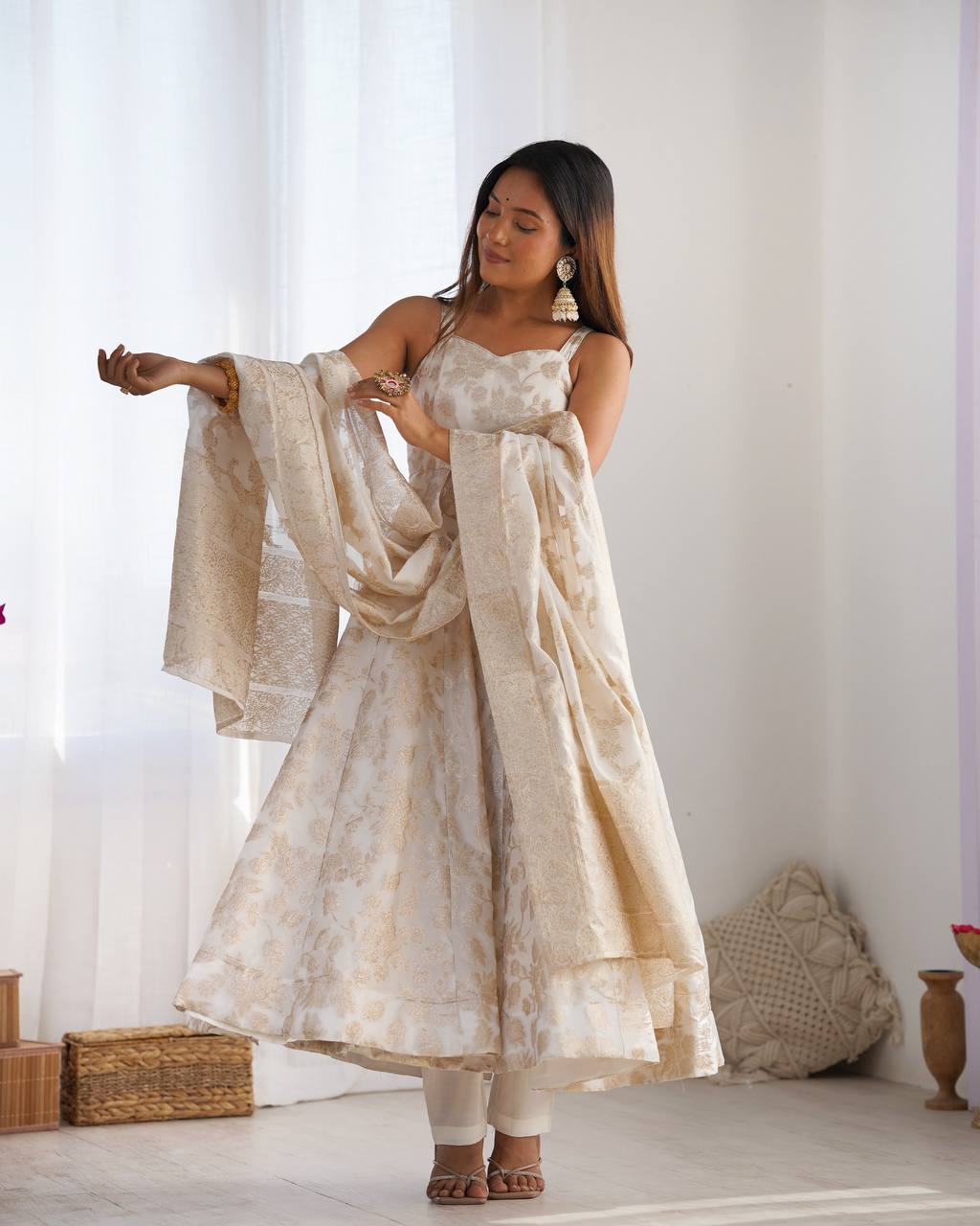 WHITE BANARASI JACQUARD DOLA SILK ANARKALI SUIT