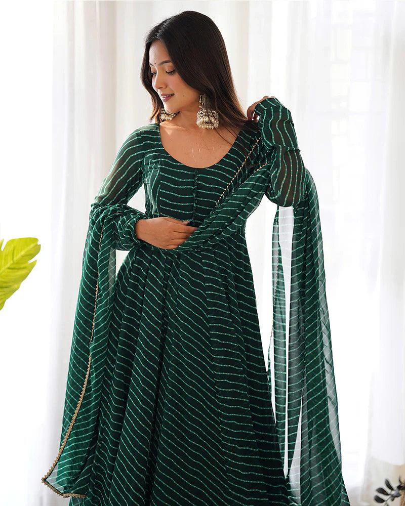 GREEN COLOR LAHERIYA PRINT GEORGETTE THREE PIECE ANARKALI SUIT