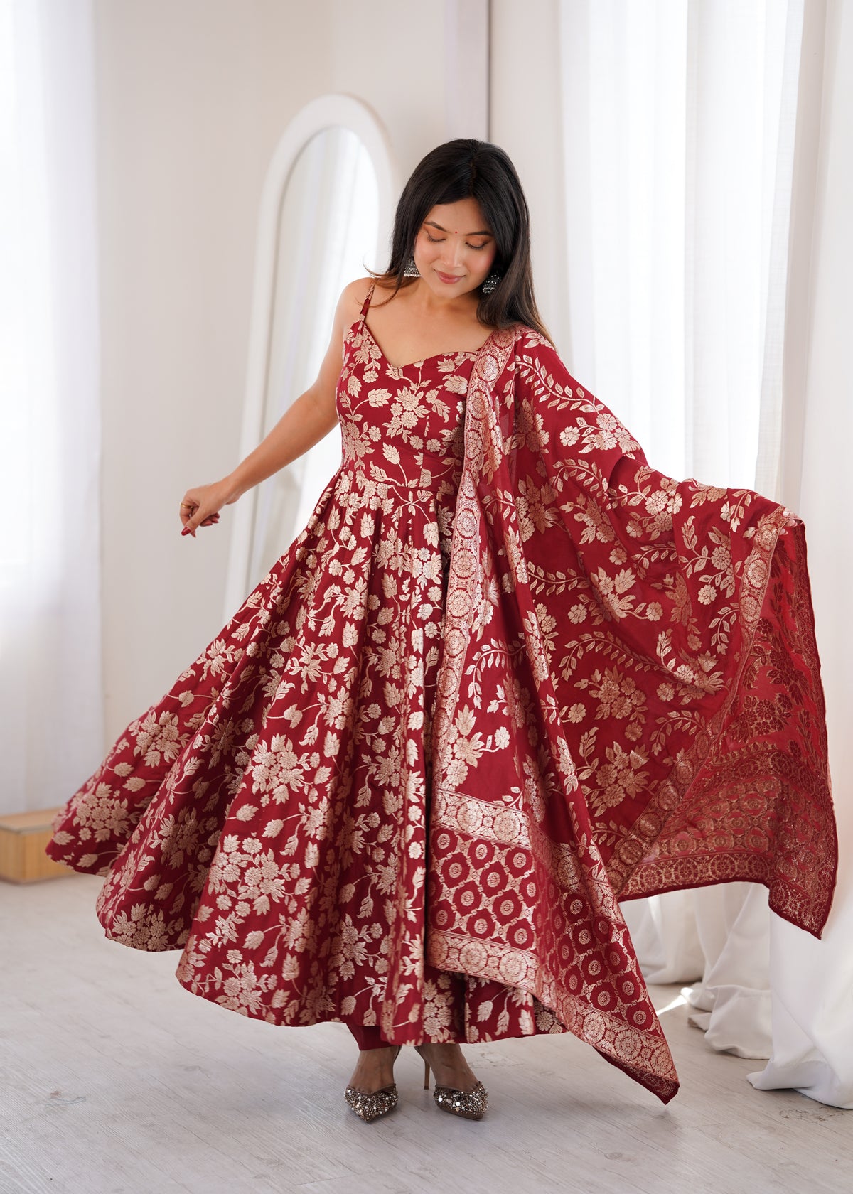MAROON BANARASI JACQUARD DOLA SILK ANARKALI SUIT